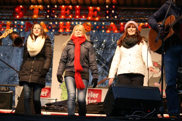 gal/2011/2011 Steeler Weihnachtsmarkt/2011 Saitentwist Steeler Weihnachtsmarkt 14.11 012.JPG